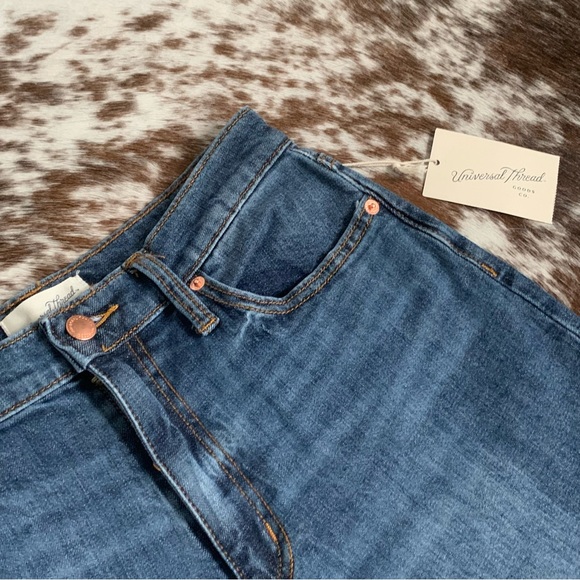 • NWT! [Universal Thread] Vintage Straight Jean • - Picture 4 of 11